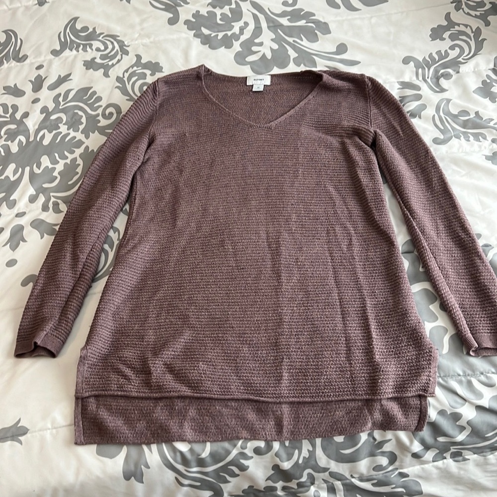 Lilac v neck sweater